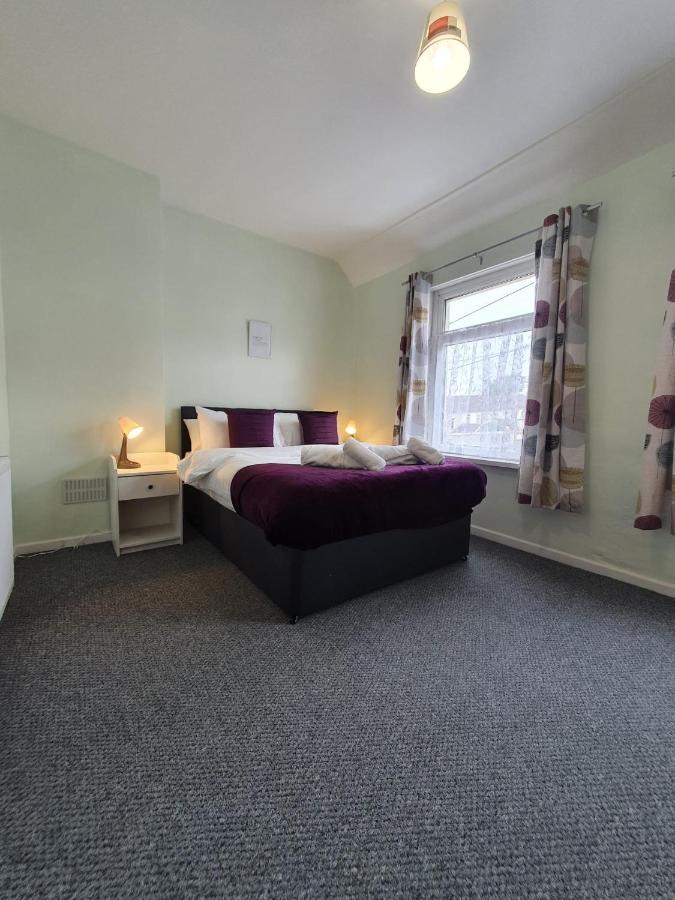 2 Bed House, Contractors & Holiday Guests Welcomed Dowlais Luaran gambar